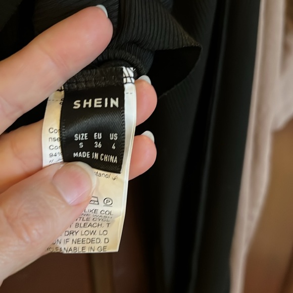 Set of four long sleeve crop tops size small - Picture 9 of 13